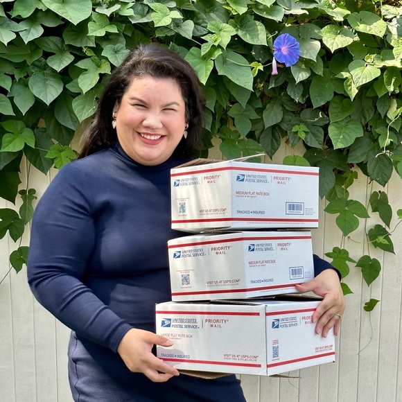 Meet your Posher, Michelle - Picture 3 of 5